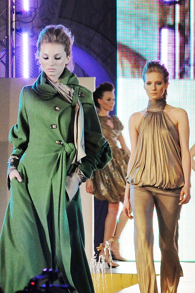 fashion designer: Eva Minge